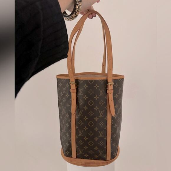 Louis Vuitton Monogram GM long bucket bag w/ alcantarra suede flawless interior - Picture 1 of 11